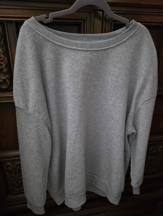 SHEIN Tops - Gray Lightweight Sweatshirt, Measurements Are Provided.